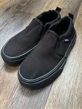 Vans Kids Slip-On Canvas Sneakers in Black size 13 youth